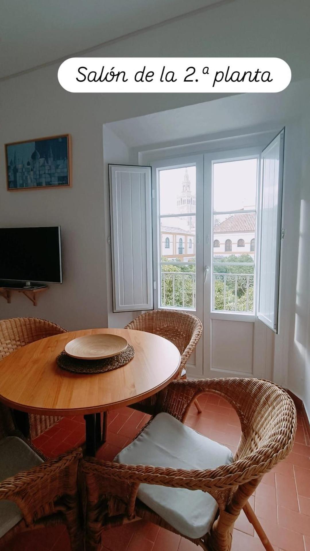 Apartamentos en la Plaza Doña Elvira, 7 Sevilla Exterior foto